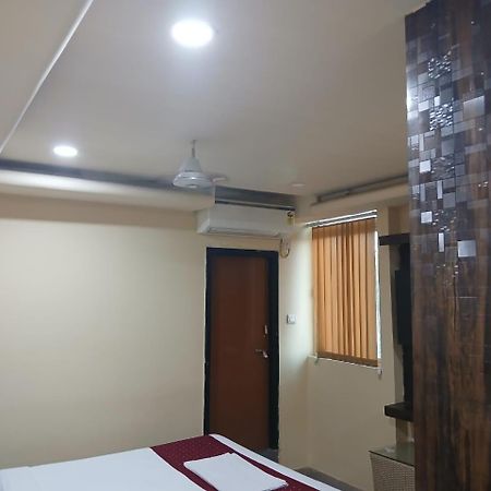 Blossoms Room Hotel Alekhya Residency- Luxury Lollection Hyderabad Esterno foto