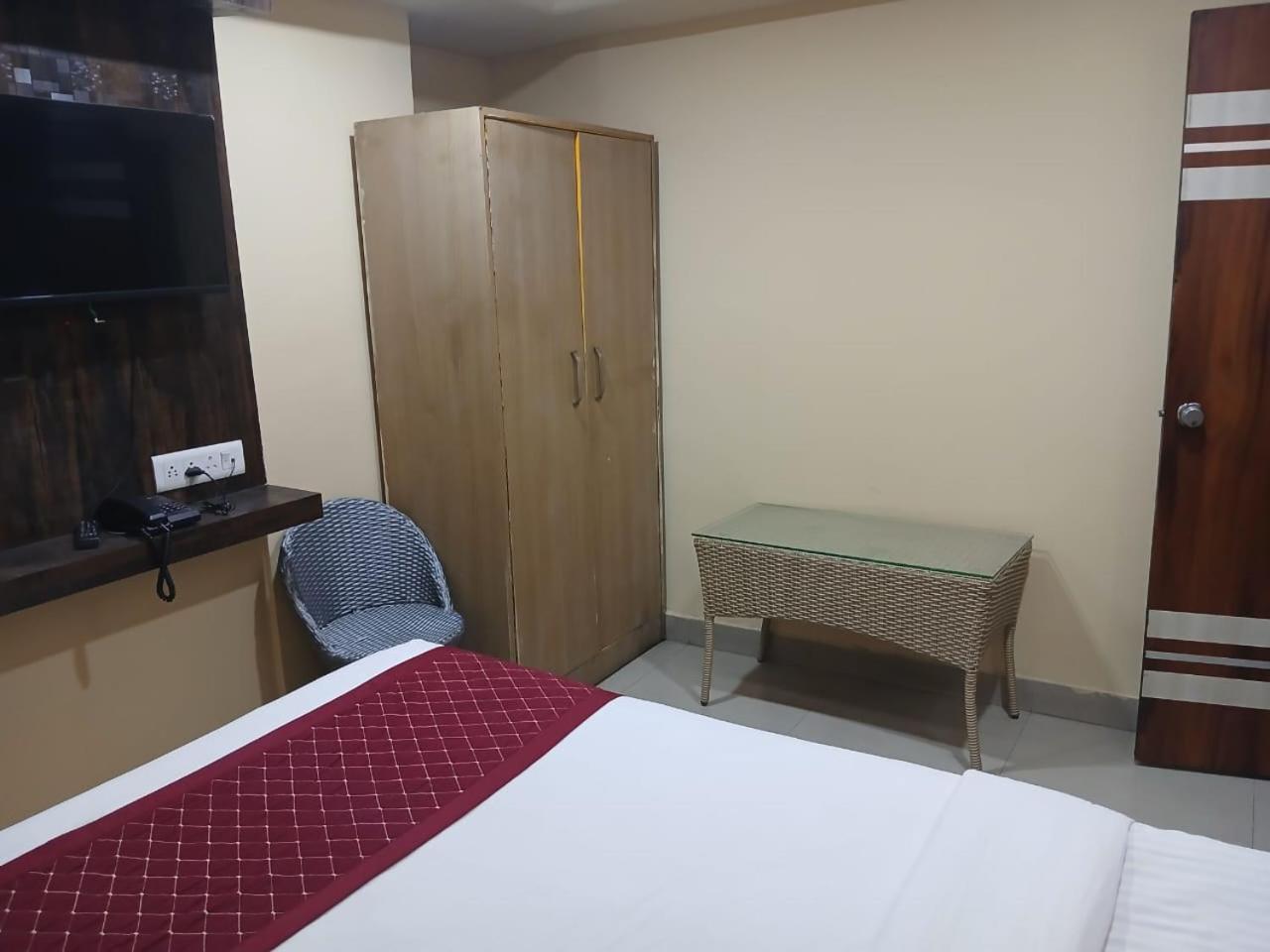 Blossoms Room Hotel Alekhya Residency- Luxury Lollection Hyderabad Esterno foto